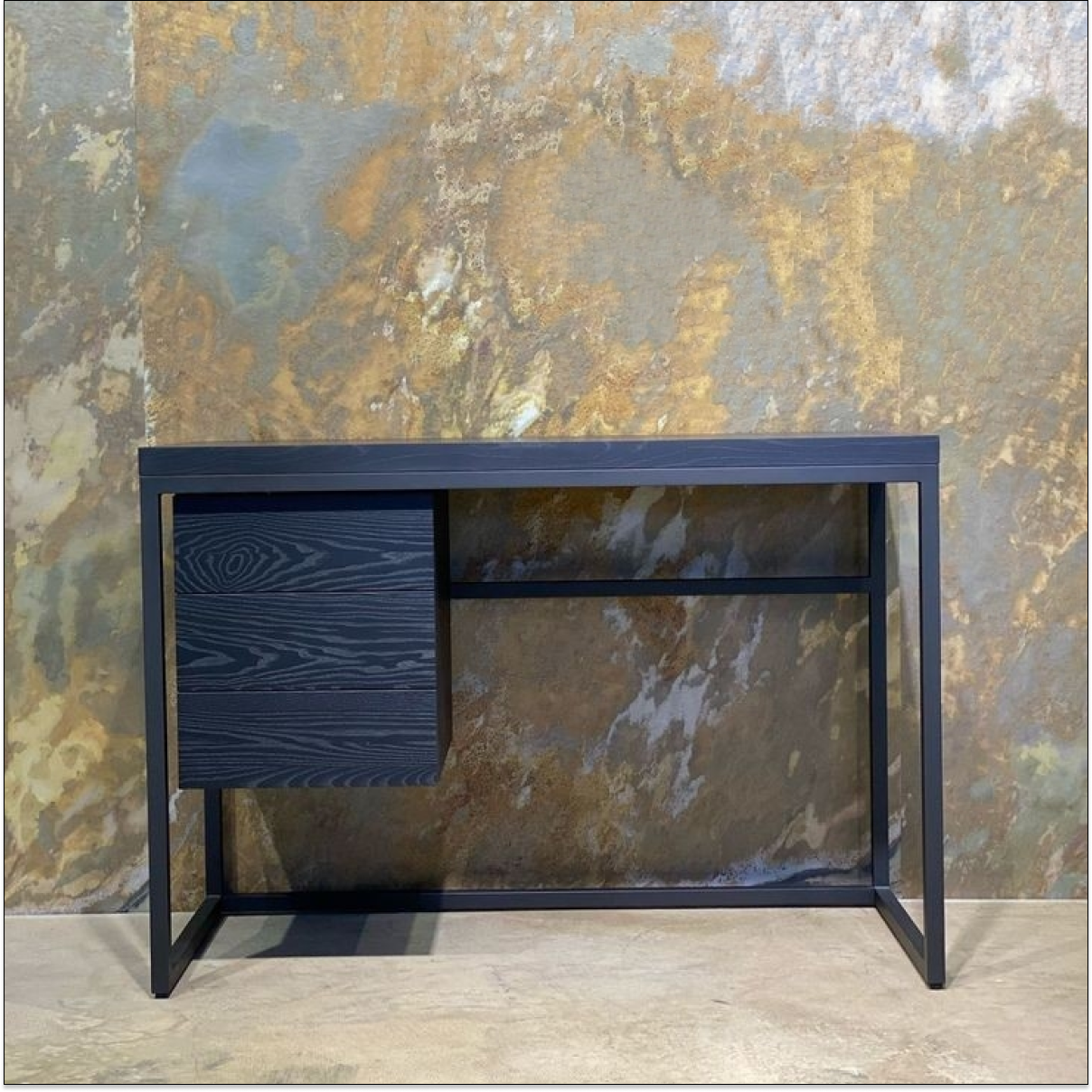 C1 Computer Table - Image 1